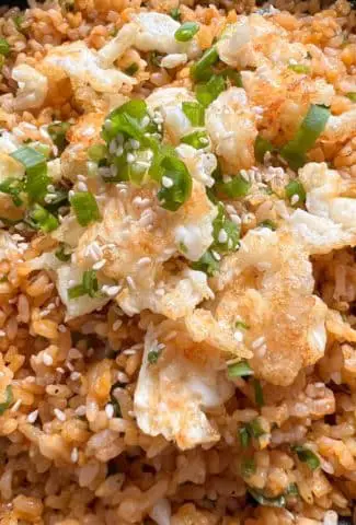 e is a dish that every Chinese family often eats at home. The fried rice recipe that I'd like to introduce today is another method that's also prepared in some Chinese restaurants. It's full of egg-scented, crispy meringues, so you'll definitely fall in love with this approach.