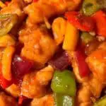 No fried, healthy version of sweet and sour chicken, is easy and convenient to prepare, healthy and low in calories, and can be eaten within 15 minutes.