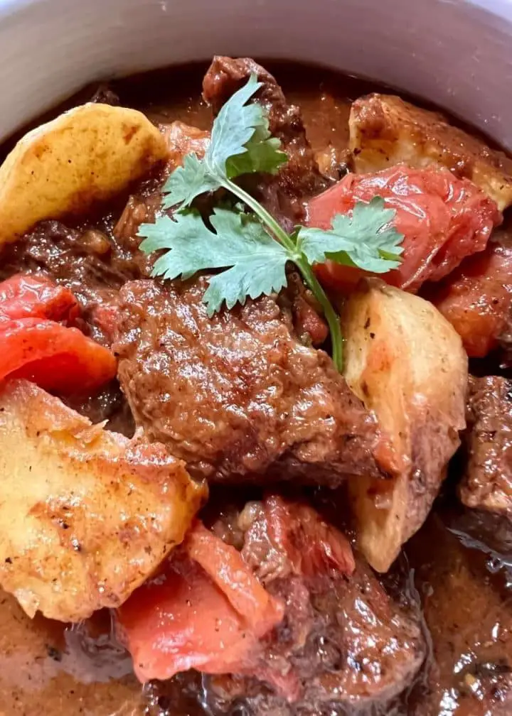 beef stew with tomato and potato