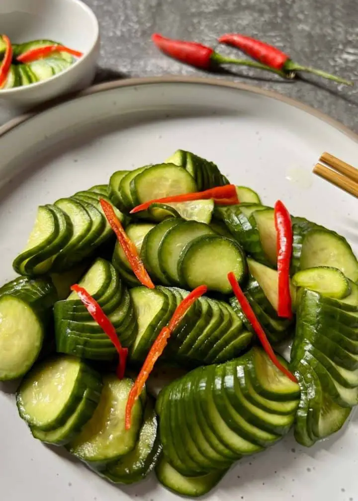 marinated cucumbers salad-Vinegar with sugar