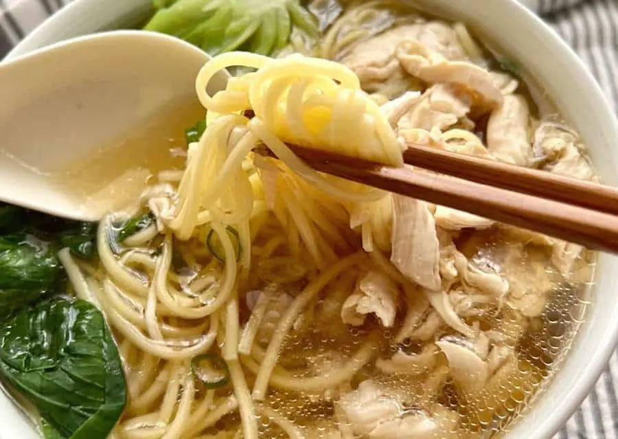 Easy Chinese Noodle Soup - trychinesegoodies.com