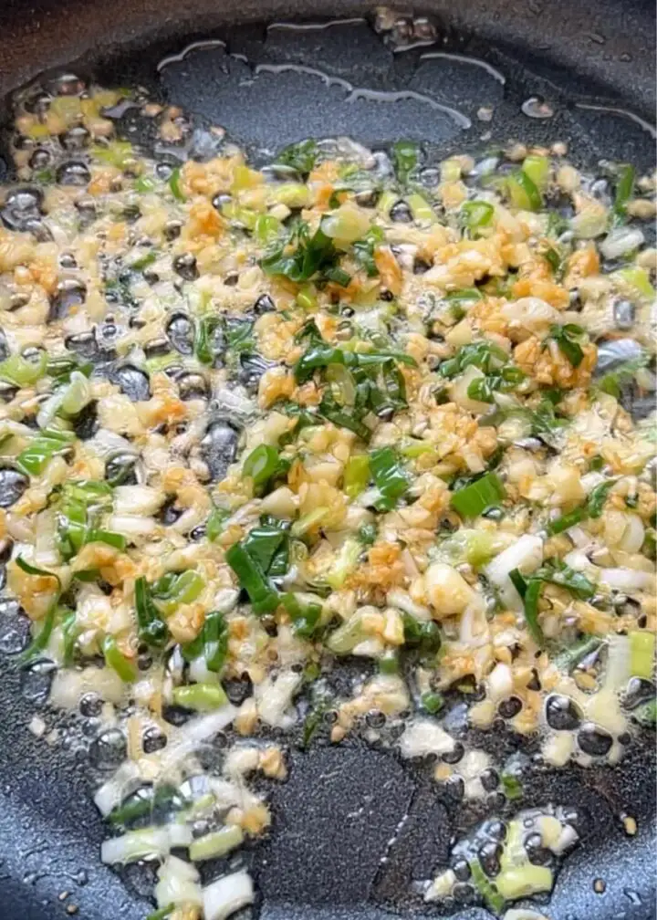 how to make garlic fried rice