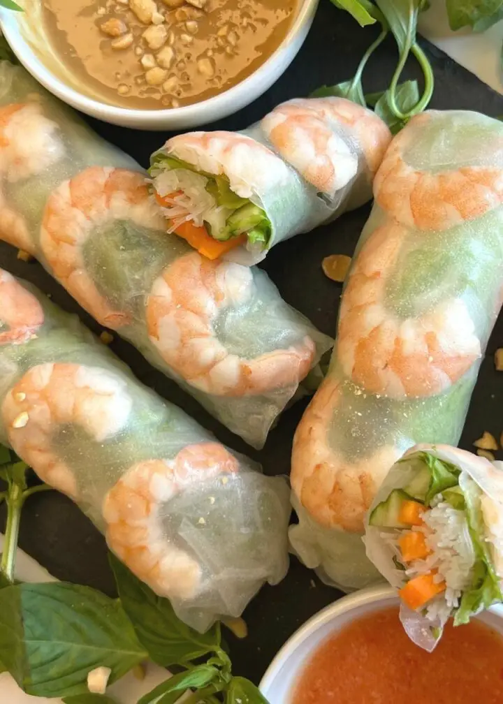 Vietnamese rice papper rolls with chili sauce